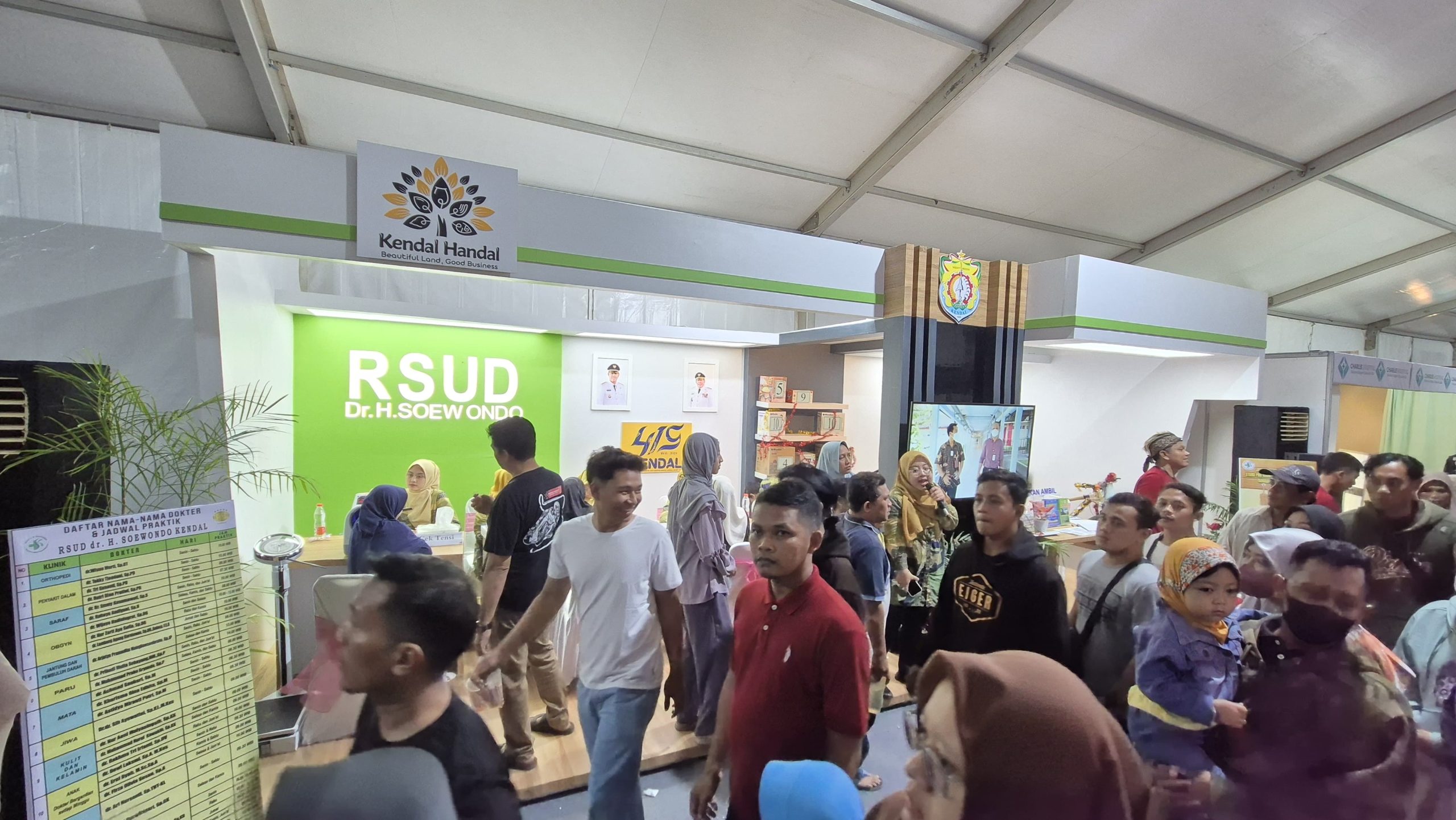 Stand RSUD Kendal Buka Layanan Kesehatan Selama PRK