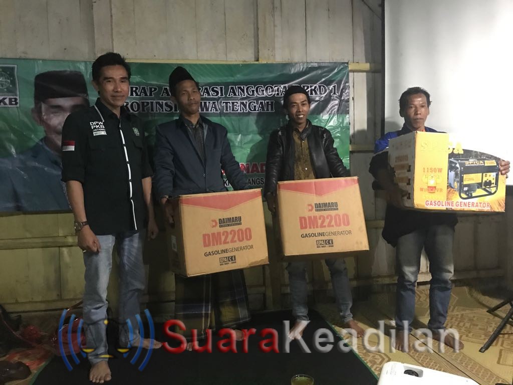 Reses, Benny Karnadi Bagikan Genset