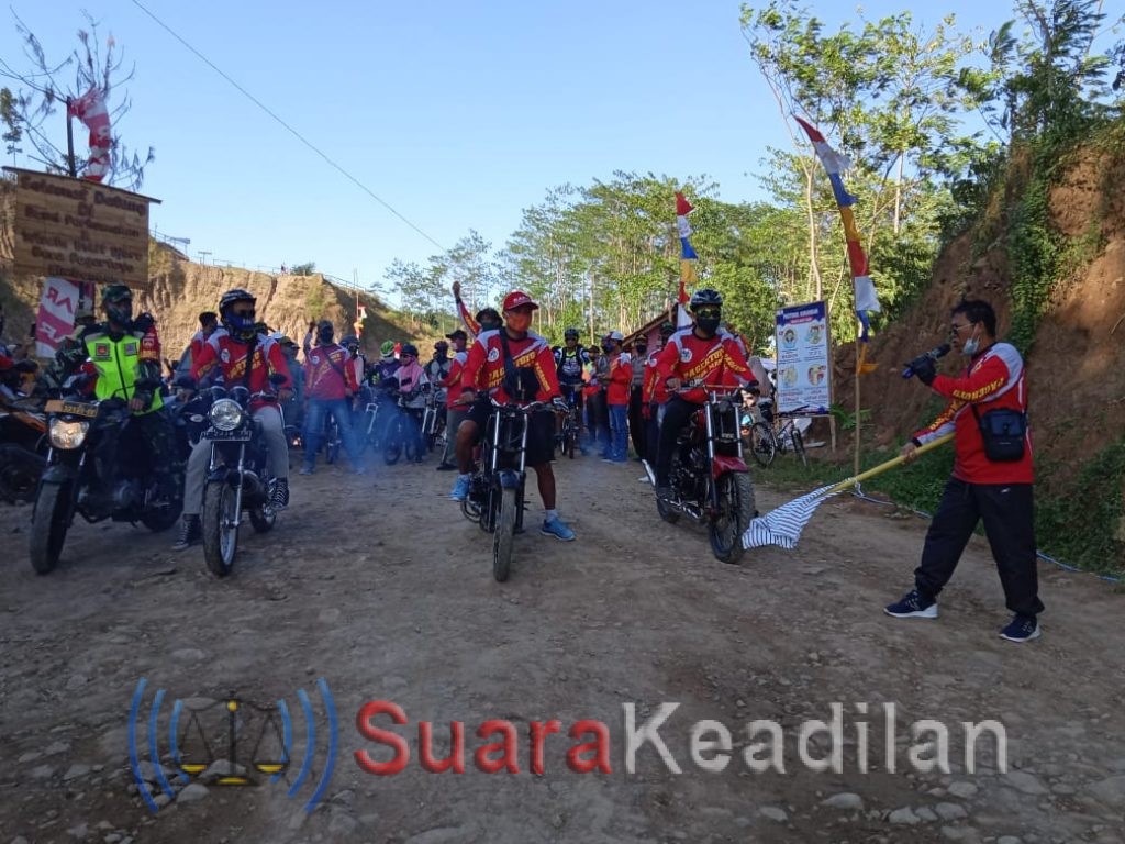 Ratusan Pecinta Sepeda, Meriahkan Gowes Kemerdekaan Pagertoyo