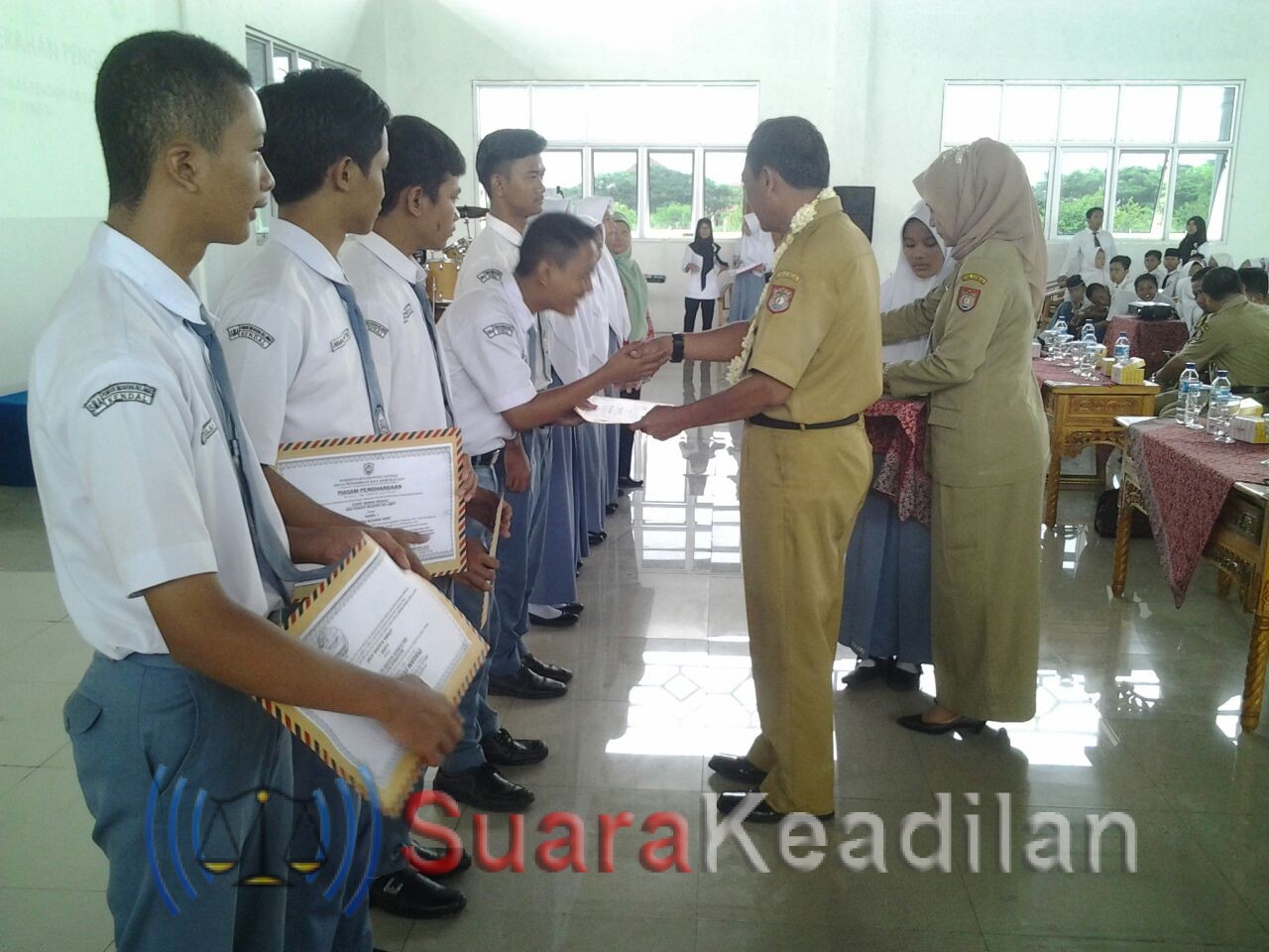 Astuti Dapat Penghargaan