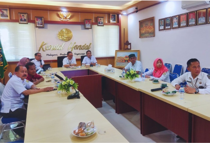 Rapat Penerapan Desain Konsolidasi Tanah di Kel. Bandengan dan Kel. Karngsari Kec. Kendal, Kab. Kendal TA. 2025