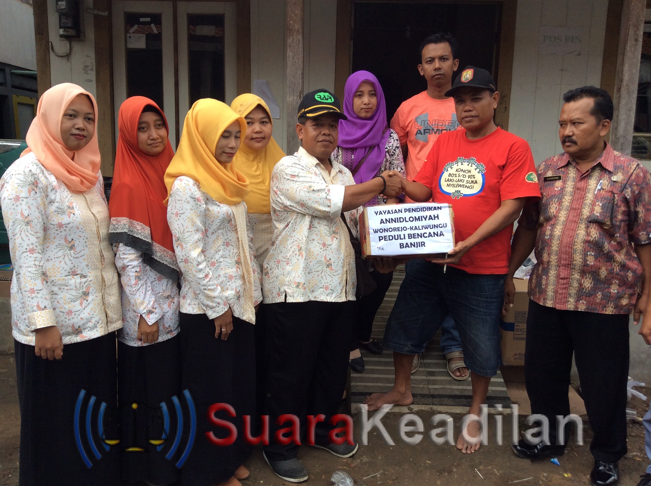 Yayasan Pendidikan Annidlomiyah Bantu Korban Banjir Protomulyo