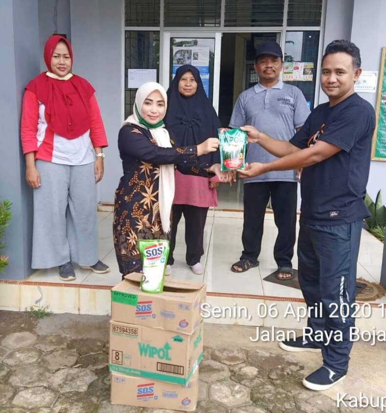 Bagikan Masker Hingga Desinfektan, Afna Ajak Masyarakat Lawan Virus Corona