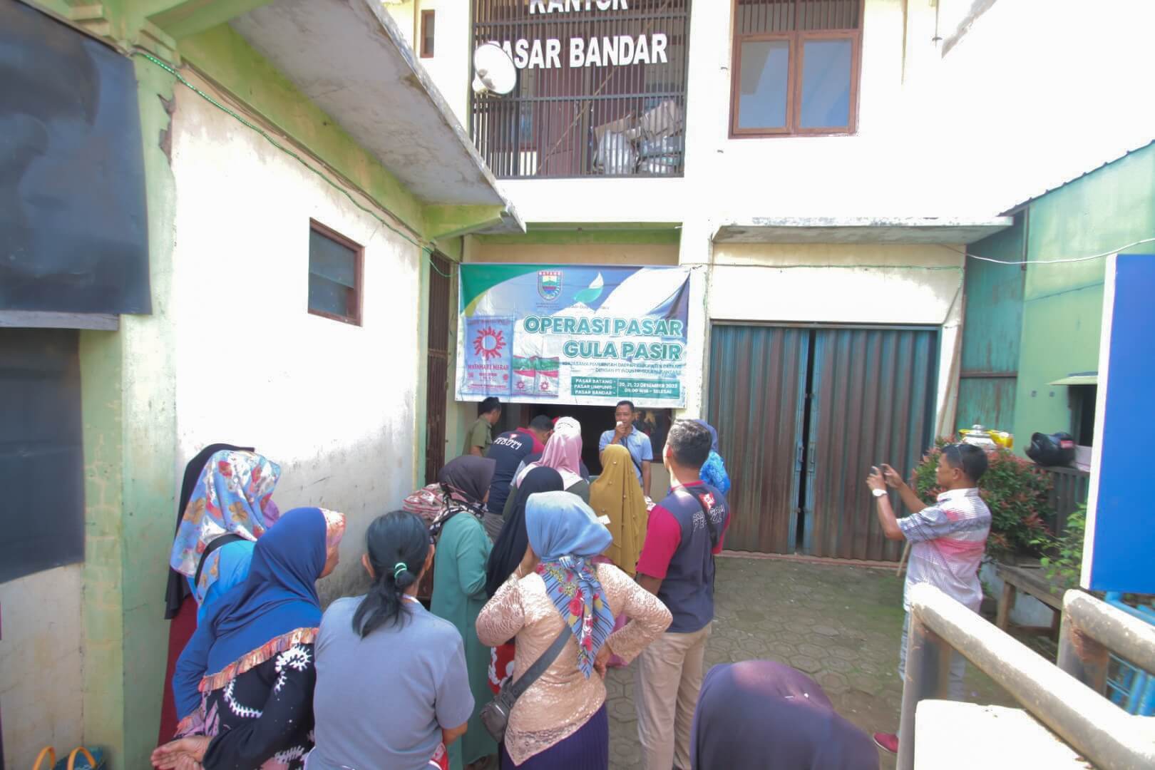 Harga Gula Pasir Melejit, PT IGN Gelar Operasi Pasar Di 3 Pasar Di Batang