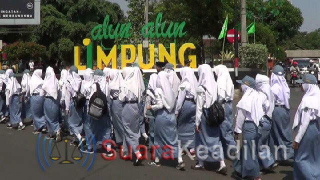 Ribuan Santri Kirab Nusantara Jaga NKRI Tangkal Hoaks