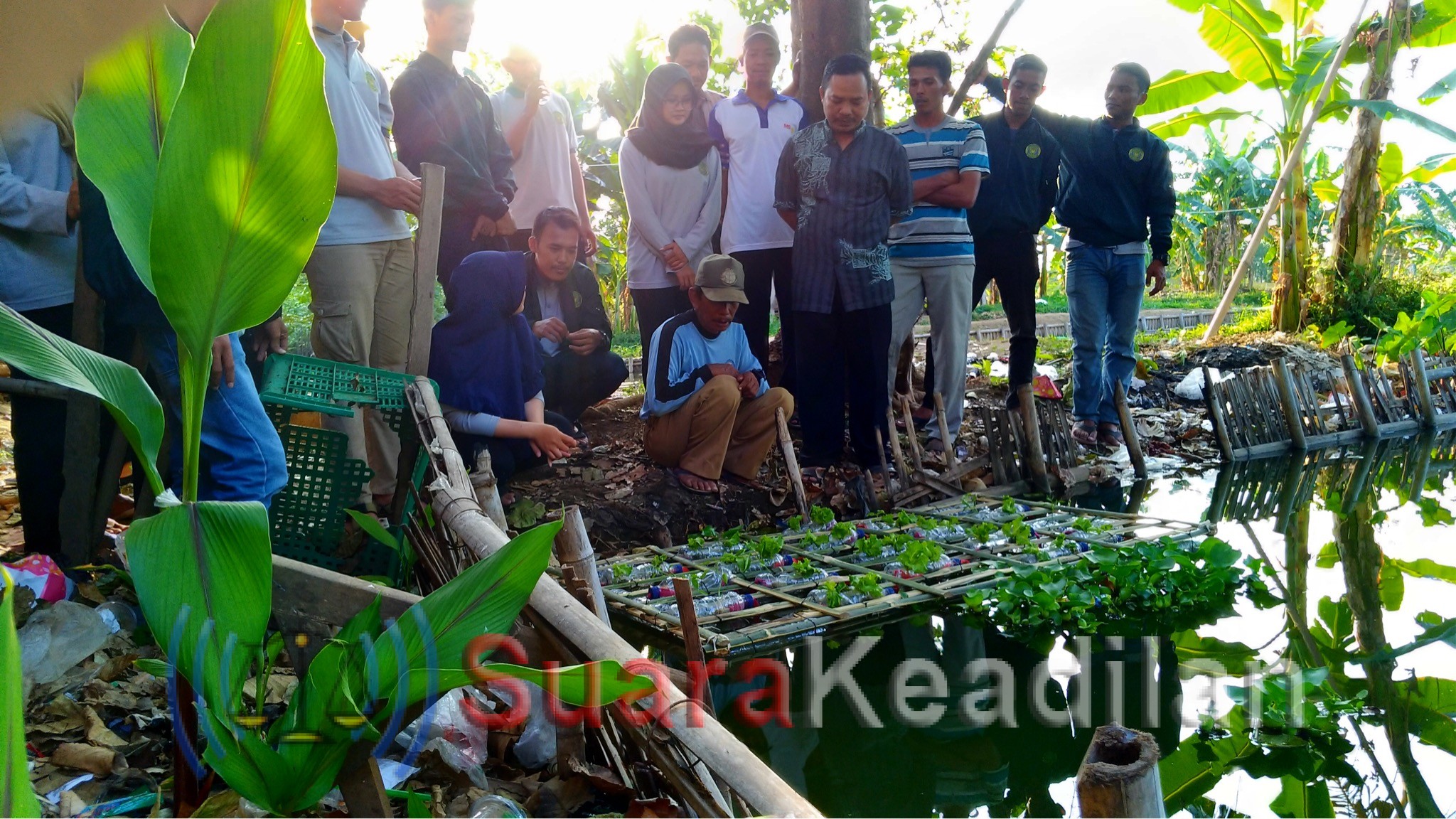 KKN PPM UPGRIS Ajarkan Tanam Sayur Di Tambak