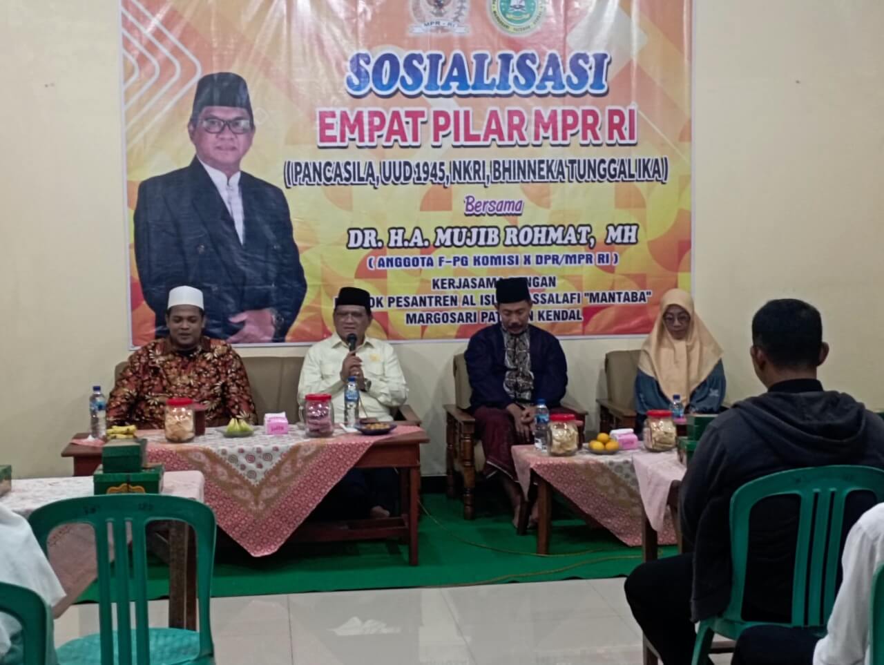 Mujib Rohmat Sosialisasi Empat Pilar Kebangsaan Di Ponpes Mantaba Kendal