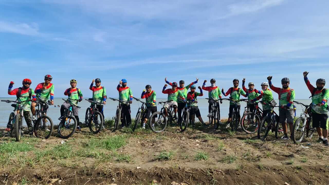 Timses Tiga Paslon Ngonthel Bareng, Ajak Pendukung Wujudkan Pilkada Bahagia 