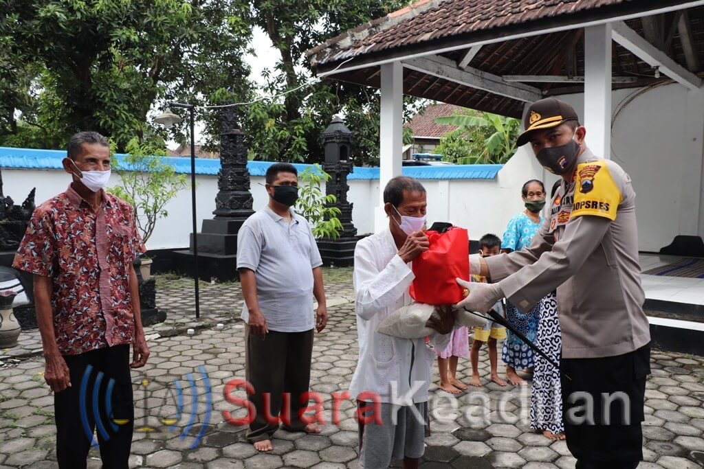 Giliran Penjaga Tempat Ibadah Mendapat Bantuan Sembako Dari Polres Kendal