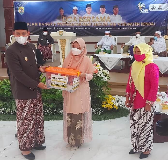 Apel Hari Jadi Kendal Diganti Doa Bersama-Bagi Bantuan