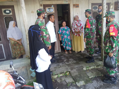 Jogo Tonggo, Koramil 01 Kendal Bagikan 100 Paket Sembako