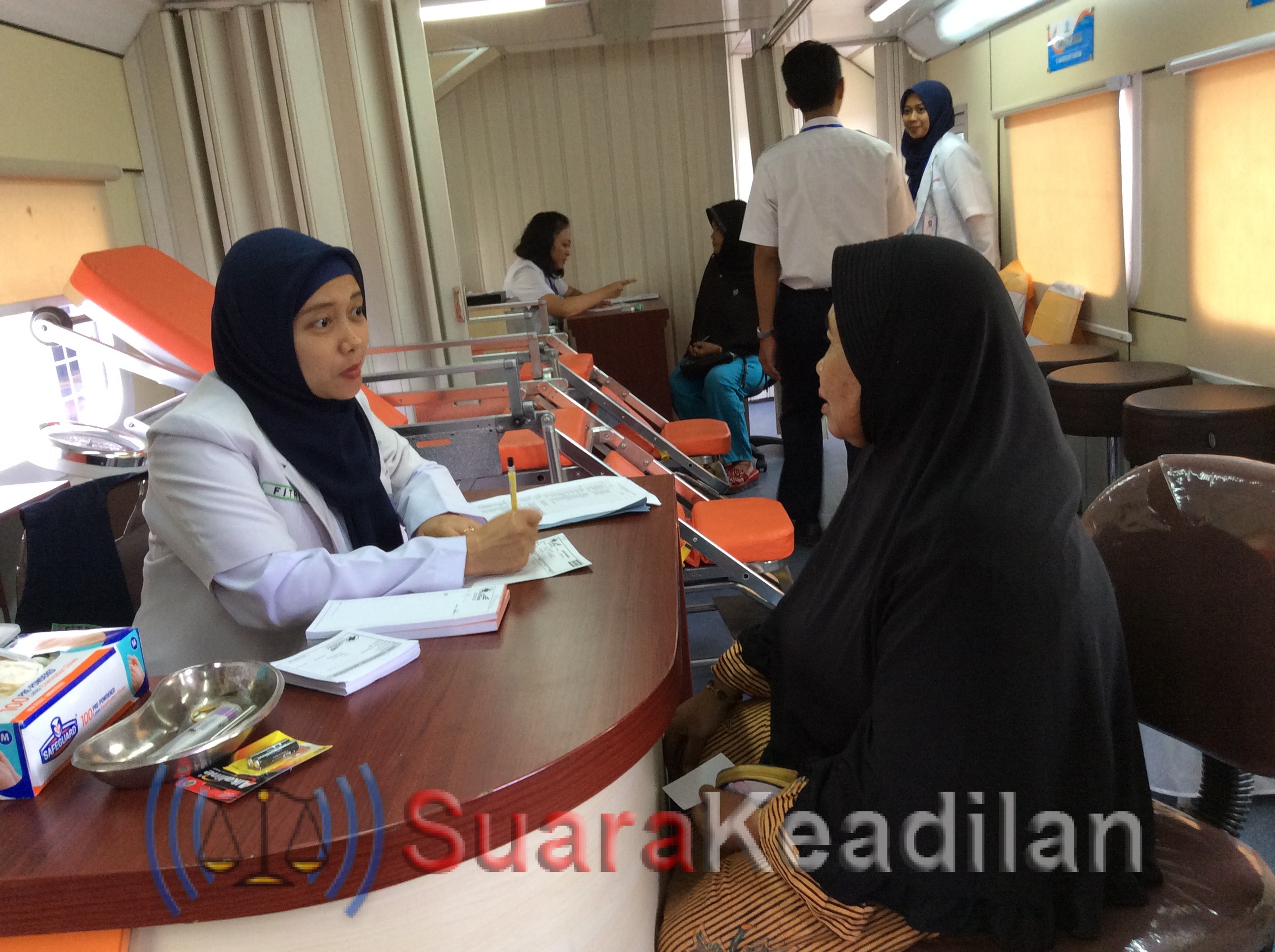 300 Warga Ikuti Pengobatan Gratis PT KAI Daop 4 Semarang