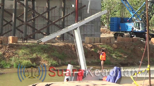 Waskita Mulai Evakuasi Cross Girder Yang Jatuh