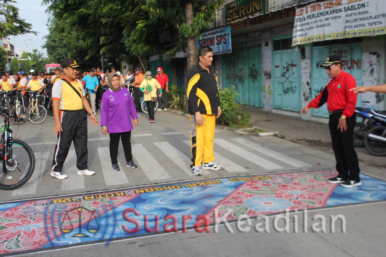 Tingkatkan warga nyebrang jalan dengan tertib, Walikota Pekalongan luncurkan Murral Batik pada Zebra Cross