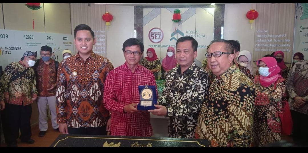 Pemkab Kendal – UI Teken Kerjasama Tri Dharma Universitas