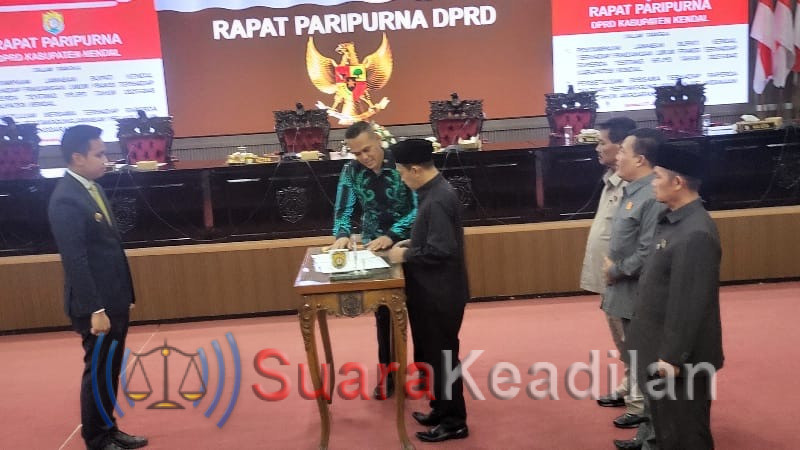 Paripurna Penyampaian Jawaban Bupati Kendal Terhadap Raperda RPJPD Tahun 2025-2045 Berlangsung Singkat