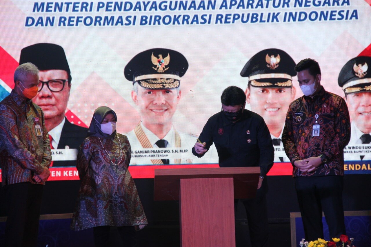 MPP Kendal Layani 308 Izin, Diresmikan Menpan RB
