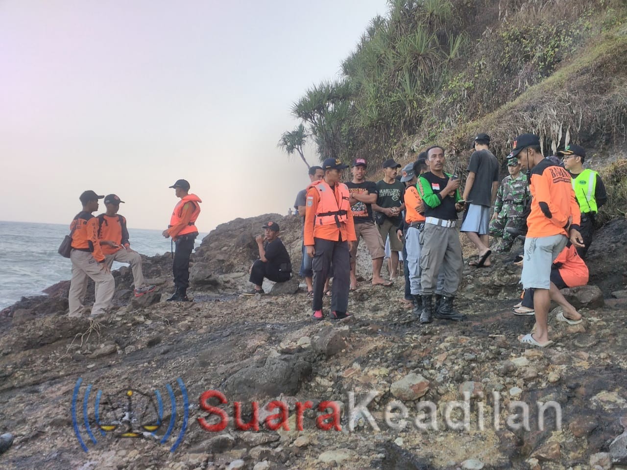 Pencari Rumput Laut Diduga Tenggelam di Pantai