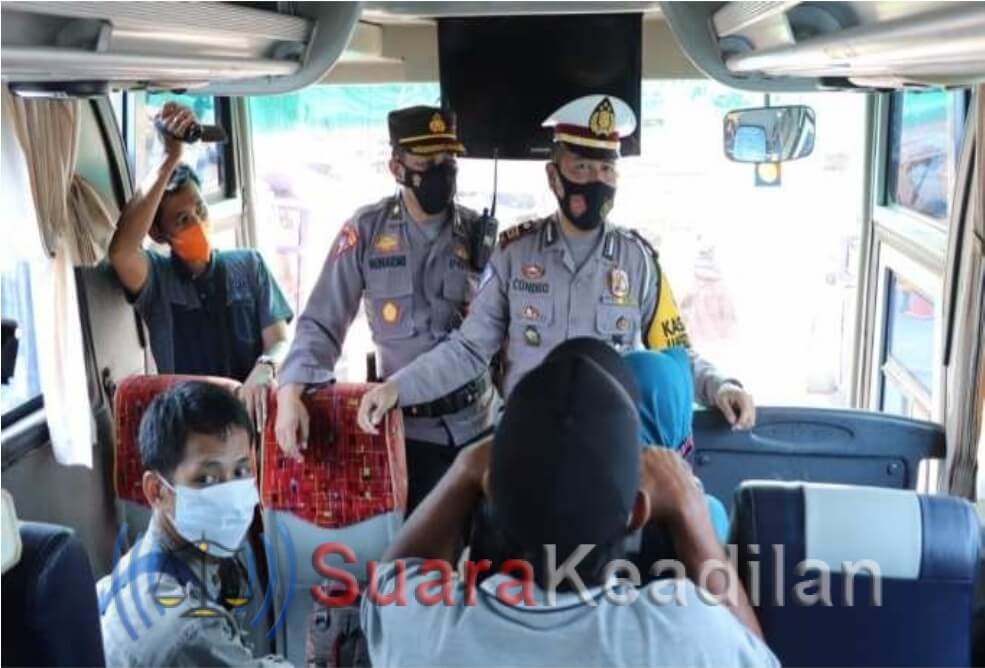 Tak Bisa Tunjukkan Surat Keterangan Bebas Covid-19, Bus Pariwisata Diminta Putar Balik