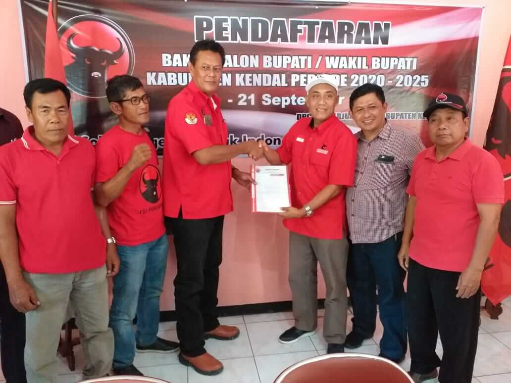 Hari Pertama Pendaftaran, Delapan Orang Ambil Formulir