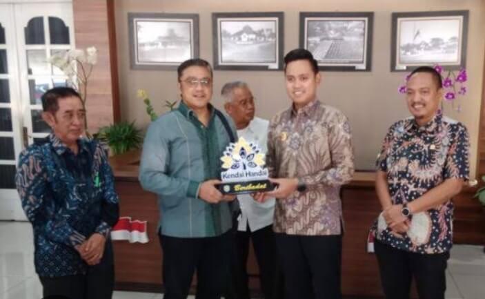 Kunjungan Kerja Spesifik Komisi X Disimpulkan Bantuan TIK Bermanfaat