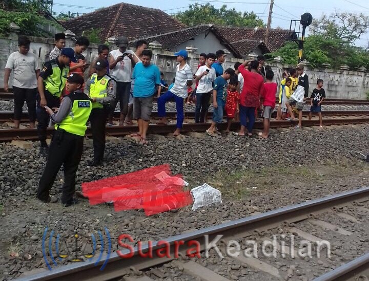 Warga Jagalan Tewas, Tersambar KA