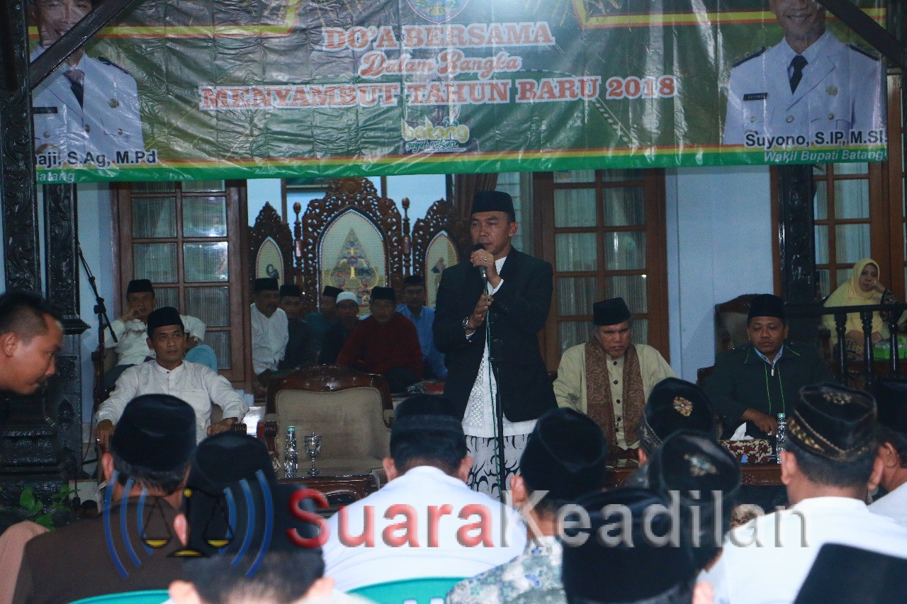 Bupati Batang Wihaji sambut malam tahun baru 2018 dengan Yasinan dan Tahlilan
