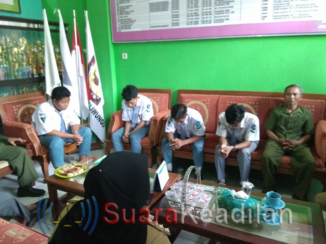 Guru Joko dan Siswa Minta Maaf Atas Video Tidak Pantas