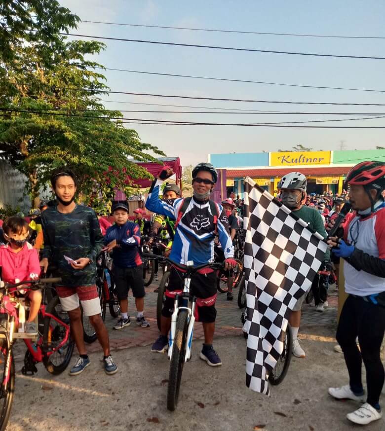 Ratusan Goweser, Tumplek Blek Meriahkan Gowes Merdeka Di Tampingan