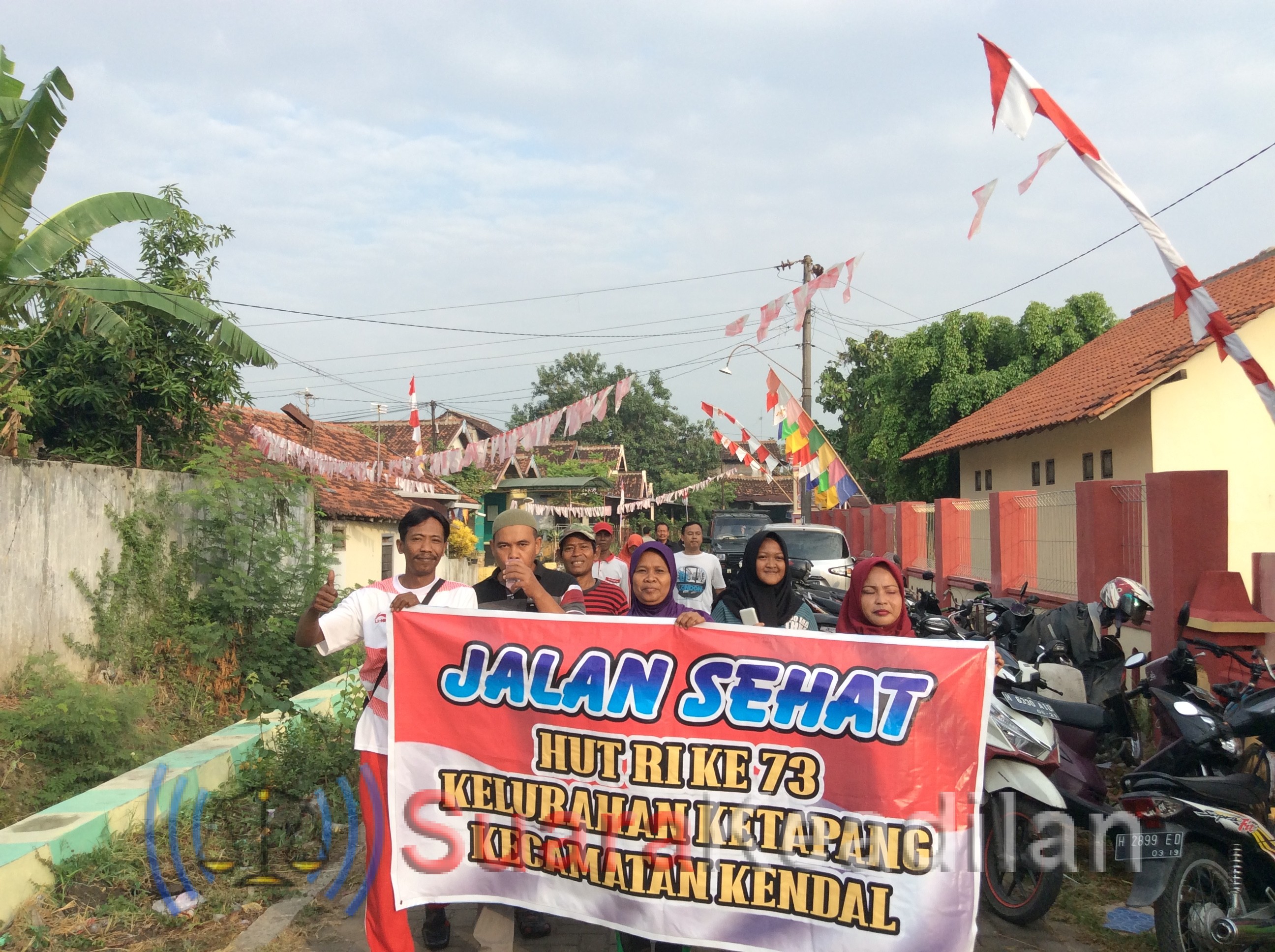 Bupati Kendal Periode 2010-2015 Meriahkan Jalan Sehat Ketapang