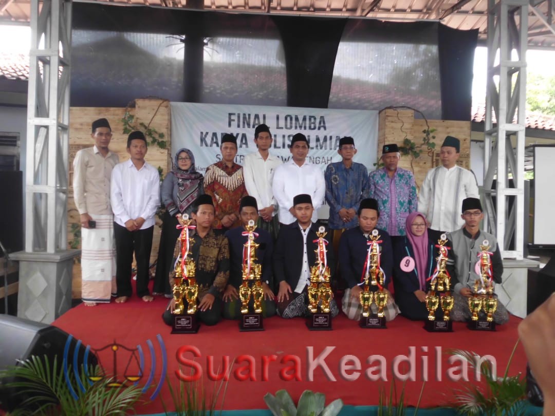 9 Finalis Bersaing Dalam Final Lomba Karya Tulis Ilmiah Tingkat Jawa Tengah