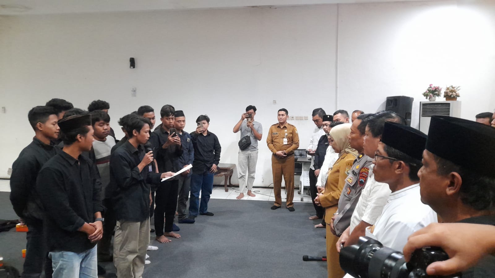 BEM Kendal Tuntut Pemkab Dan DPRD Serius Tangani Sampah Hingga Galian C
