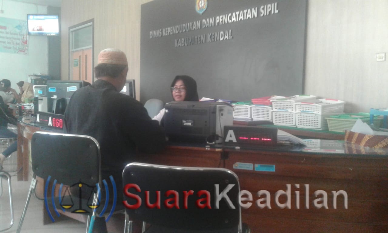 Inovasi baru Dispendukcapil Kendal, Urus Dokumen Kependudukan Hanya Lewat Ponsel