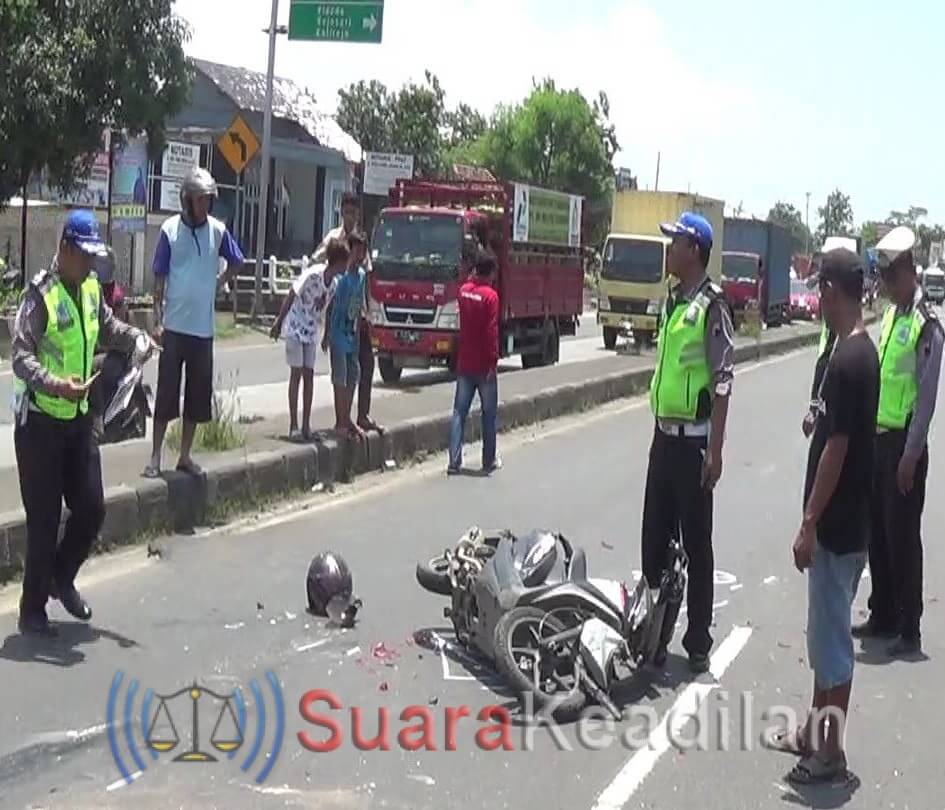 Dua Pengendara Motor Tewas Digilas Truk Tronton