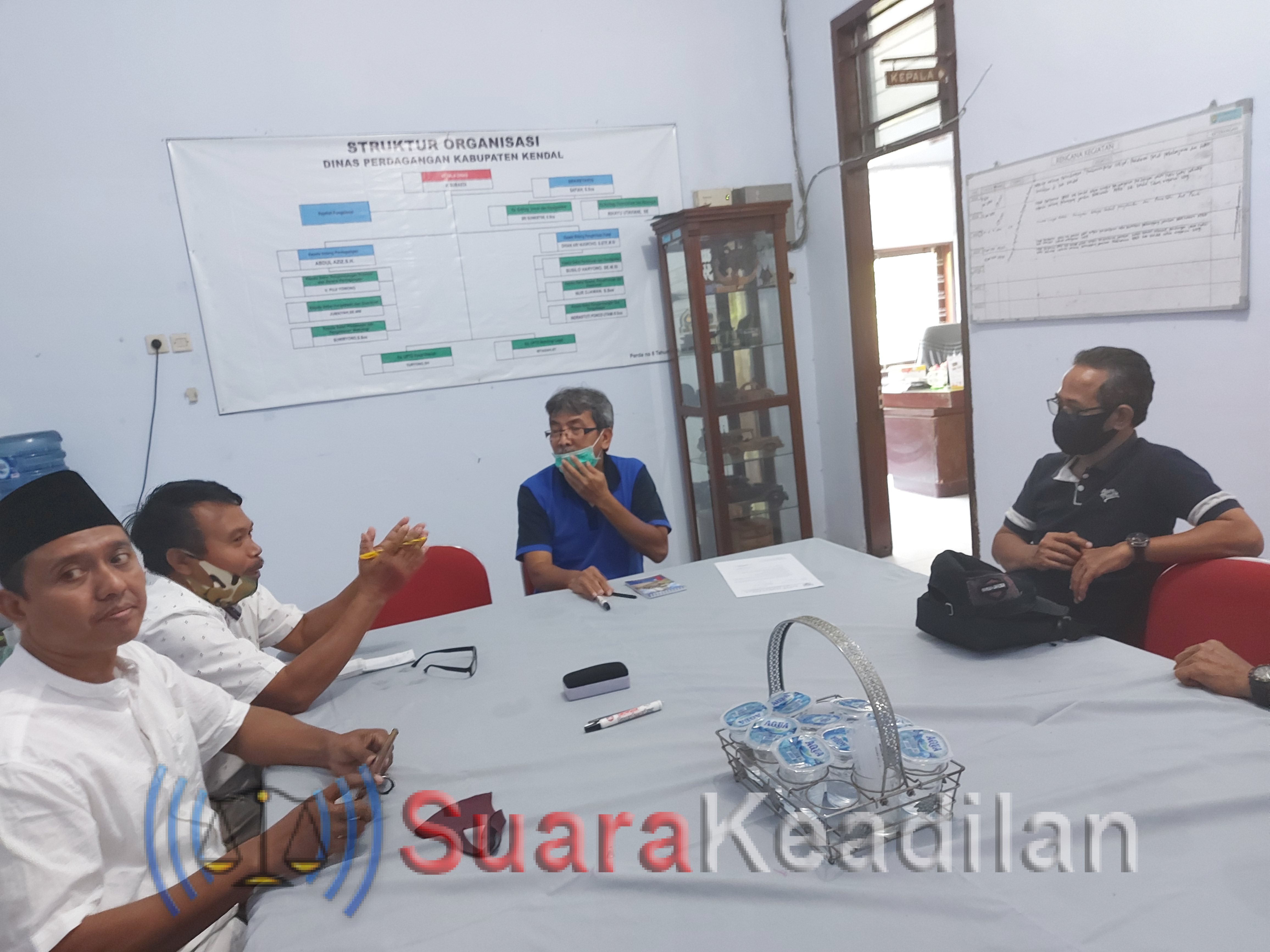 Jelang Ditempati, Diduga Makelar Pasar Pagi Kaliwungu Gentayangan