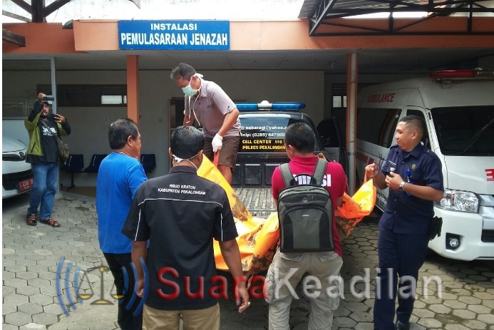 Warga digemparkan penemuan mayat laki-laki terbungkus karung di bantaran kalijambe