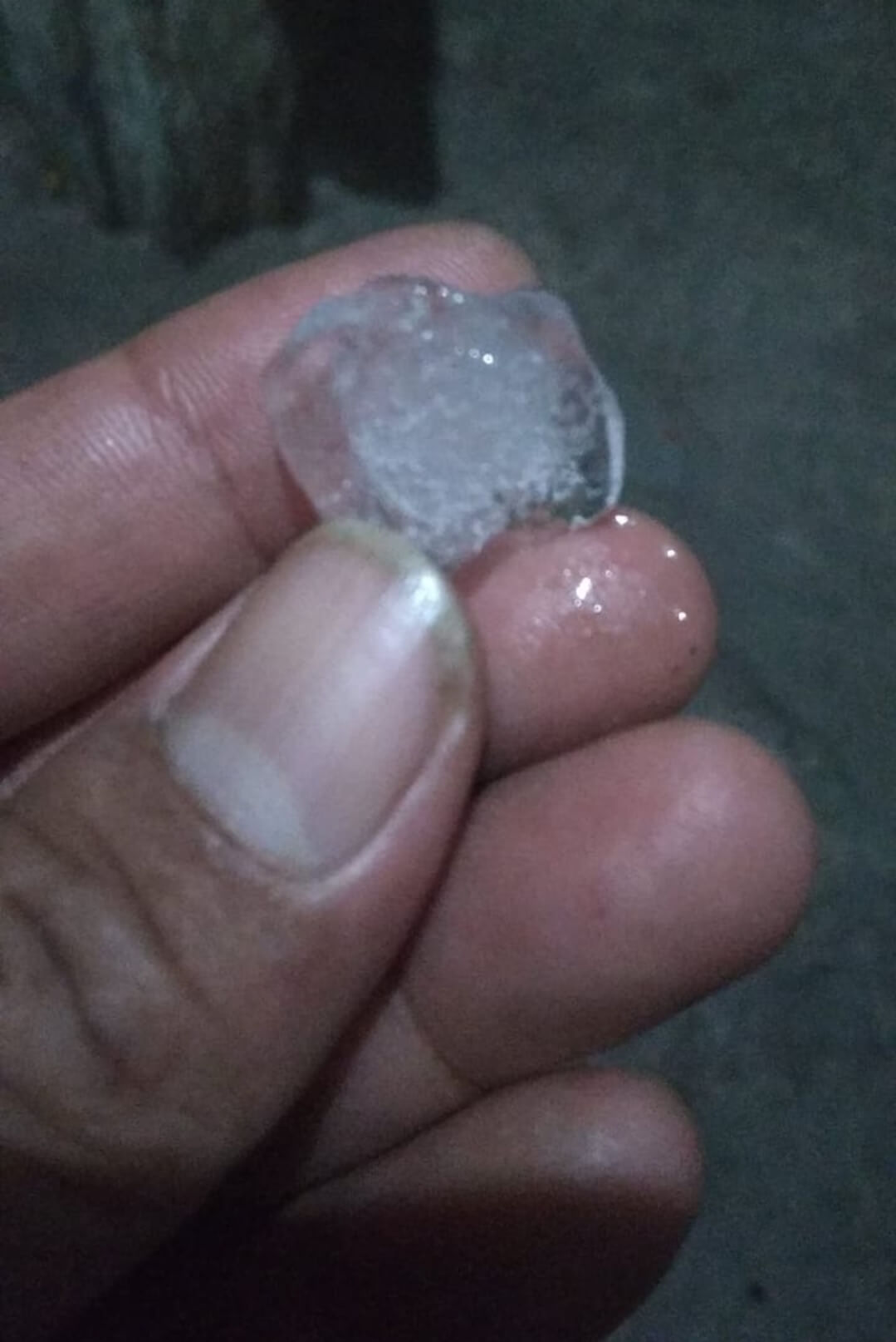 Warga Kaliwungu Digegerkan Hujan Es 