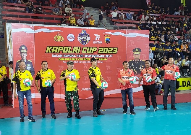 Kapolda Jateng Buka Kejuaraan Bola Voli Kapolri Cup 2023 Zona IV