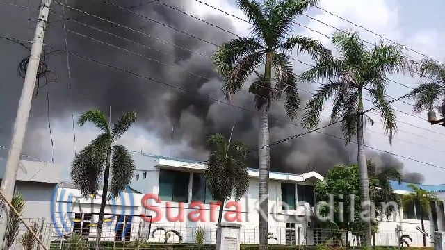Pabrik Tekstil Lokatex Pekalongan Terbakar