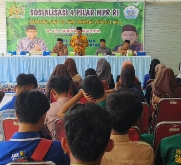 Siswa Dan Guru SMK NU Ungaran Diajak Sosialisasi Empat Pilar MPR