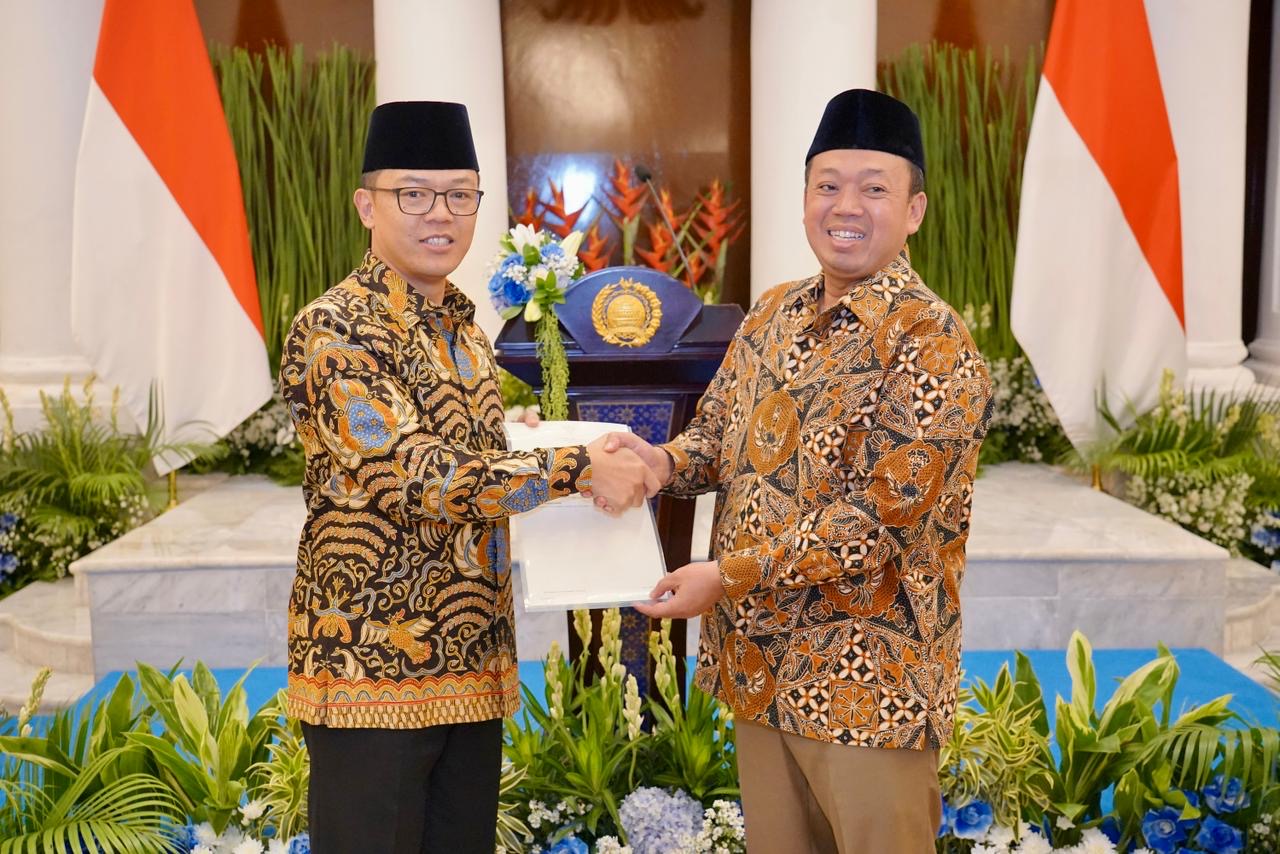 Serahkan Sertipikat Hak Pakai kepada Menteri Luar Negeri, Menteri Nusron: Langkah Amankan Aset Negara