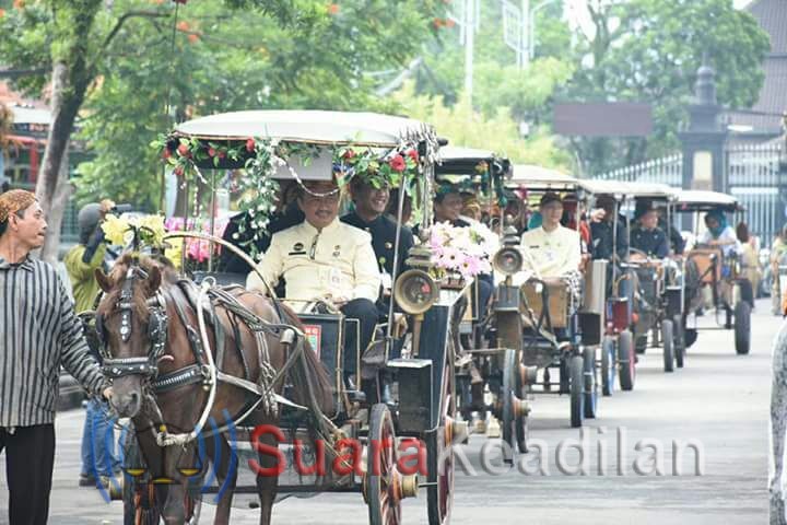 Resufle SOTK, Bupati Batang Ajak Ratusan Pejabat Naik Andong