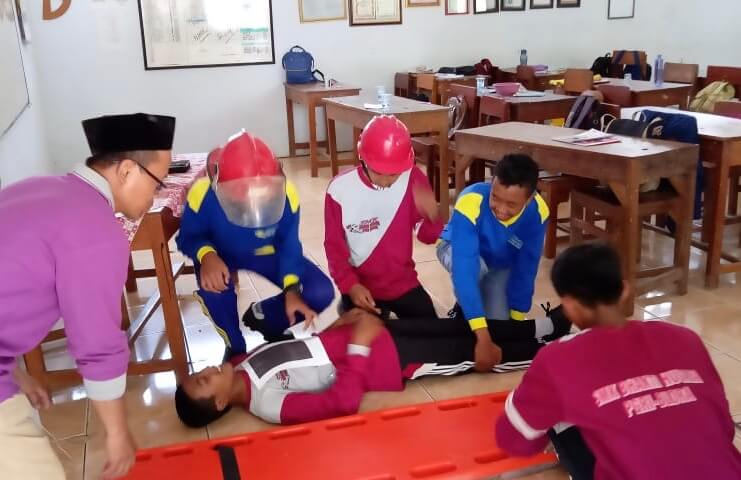 Ratusan Siswa SMK Di Blora Dilatih Hadapi Gempa