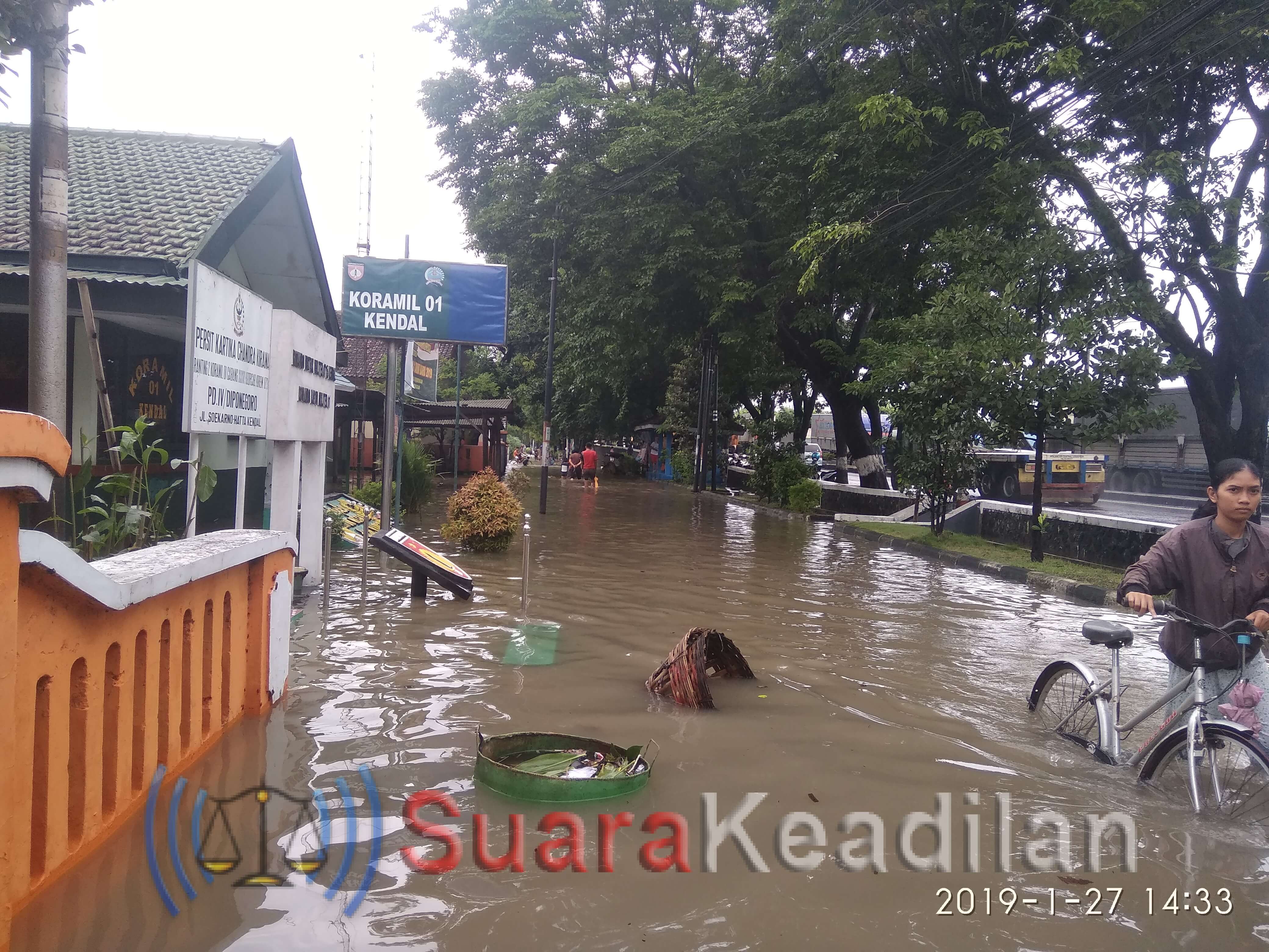 Markas Koramil 01 Kendal Terendam Banjir