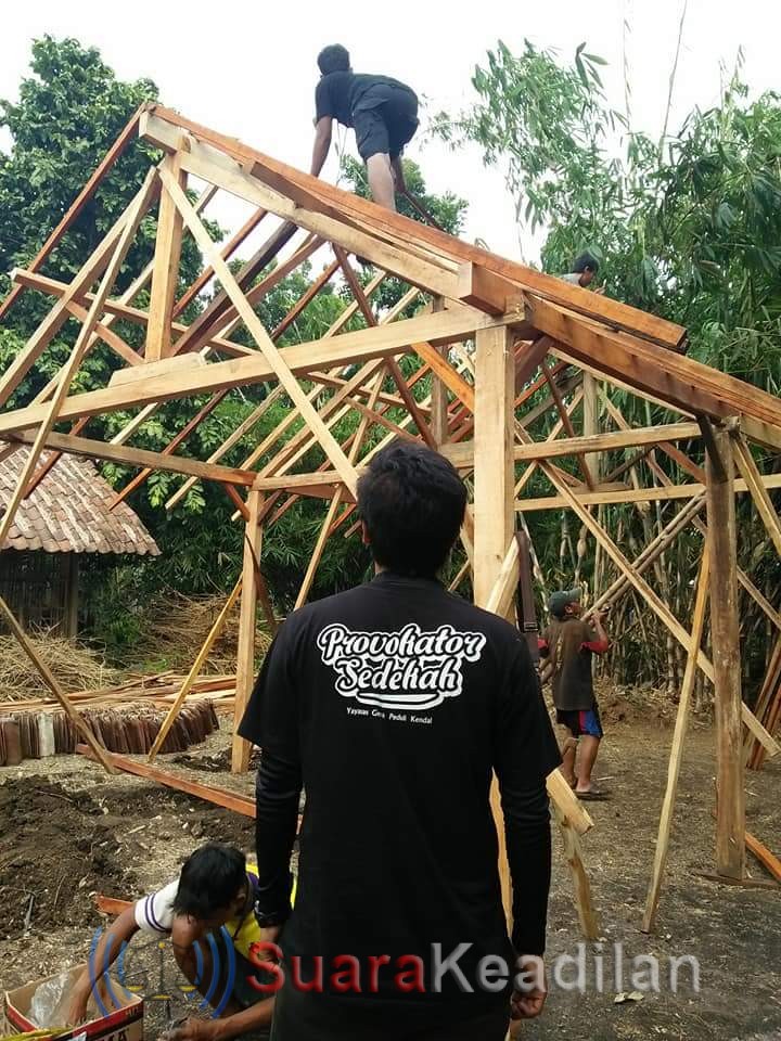Gerak Peduli Kendal Bangunkan Rumah Untuk Keluarga Pemulung