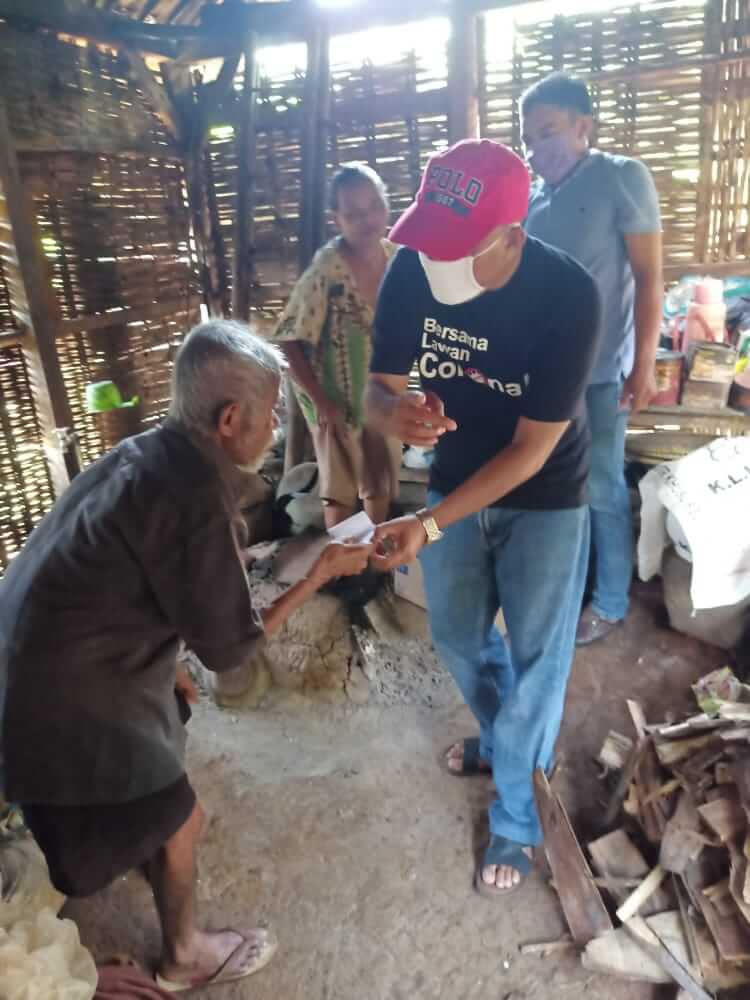 Fraksi PDI Perjuangan Bantu Warga Tampingwinarno Yang Kondisinya Memprihatinkan