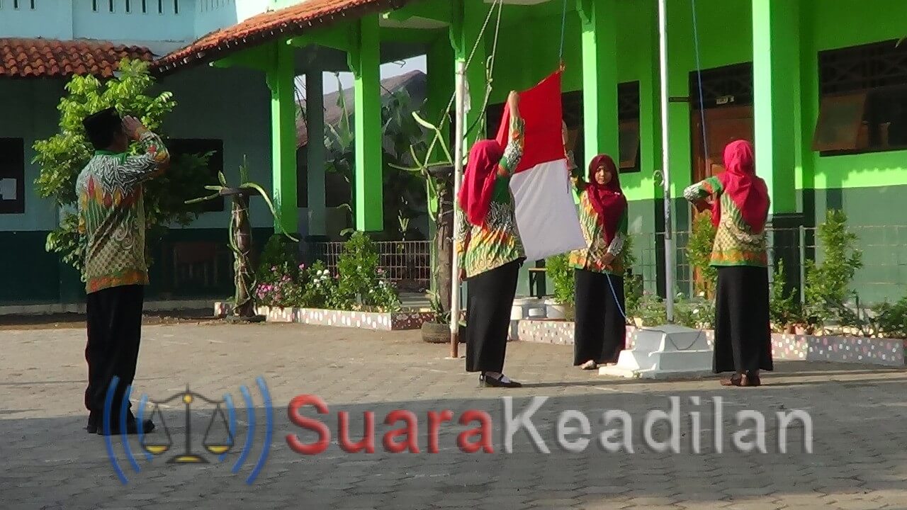 Peringati HGN, Guru Jadi Petugas Upacara