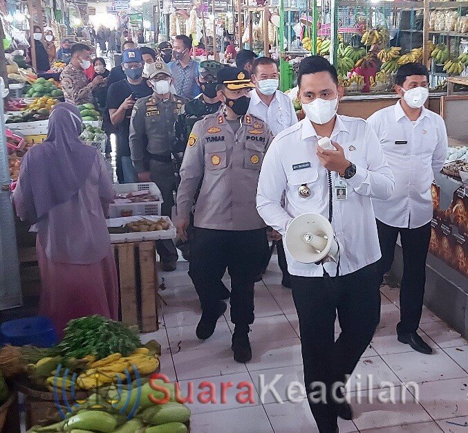 Bupati Minta Pedagang Pasar Pagi Kaliwungu Perketat Prokes
