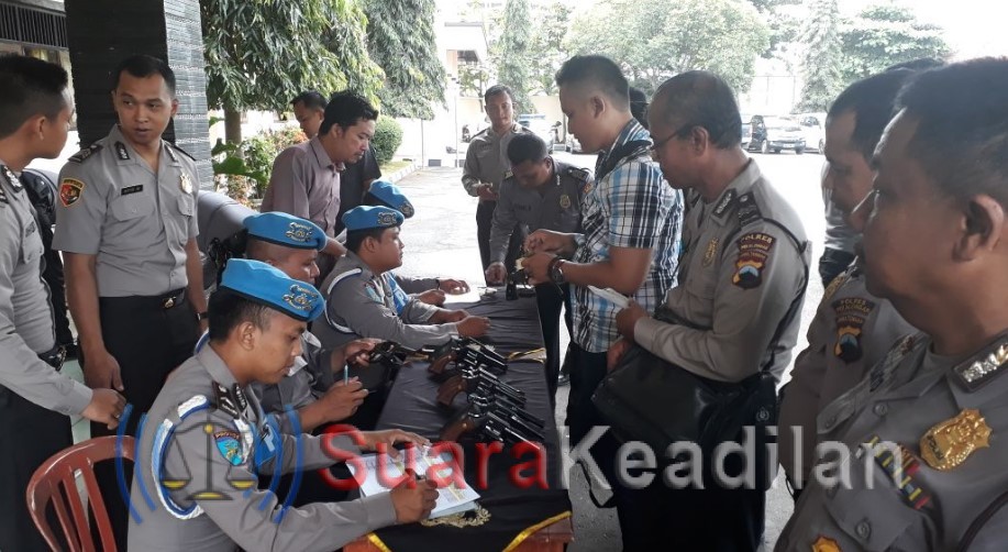 Puluhan Senjata Api Dinas Polri Di Periksa Sipropam Polres Pekalongan