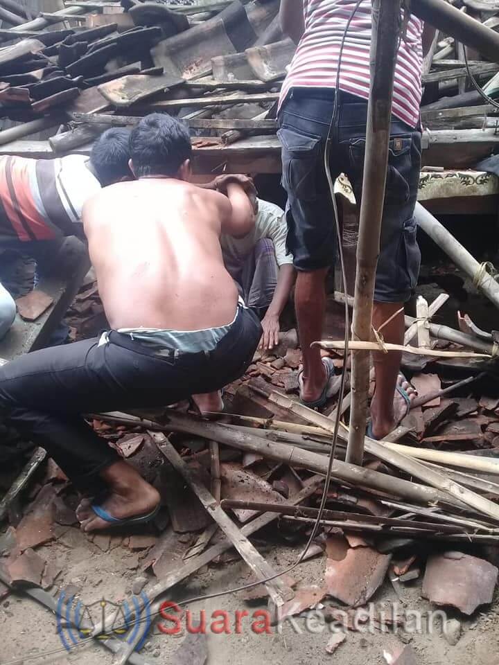 Tertimpa Rumah Roboh, Kamari Luka-Luka